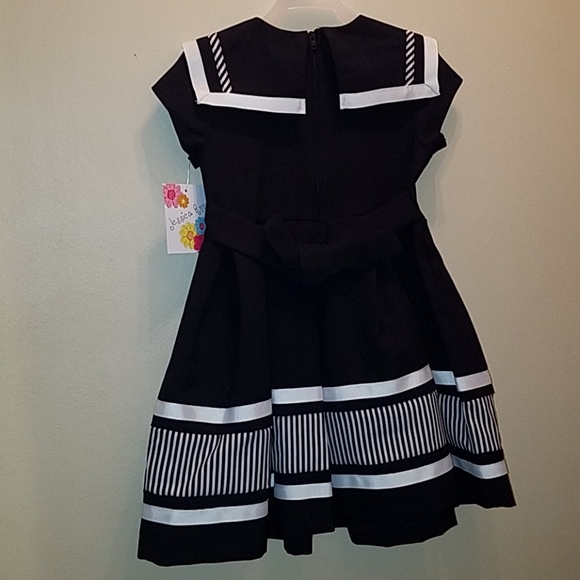 Neverworn size 4t toddler girls dress - Picture 3 of 4